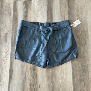 William Rast linen blend size 31 women’s shorts NEW